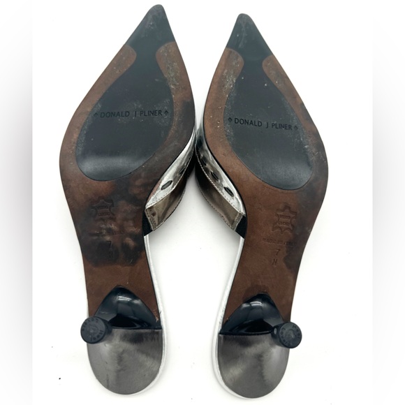 Donald J Pliner Chrome Silver Pointed Toe Mules - Picture 7 of 8